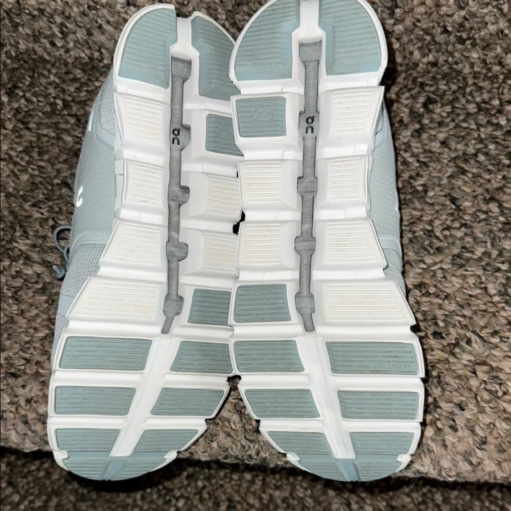 ON Running Cloud 5 size 8.5 slip on shoes pale blue grey aqua color - Picture 3 of 5